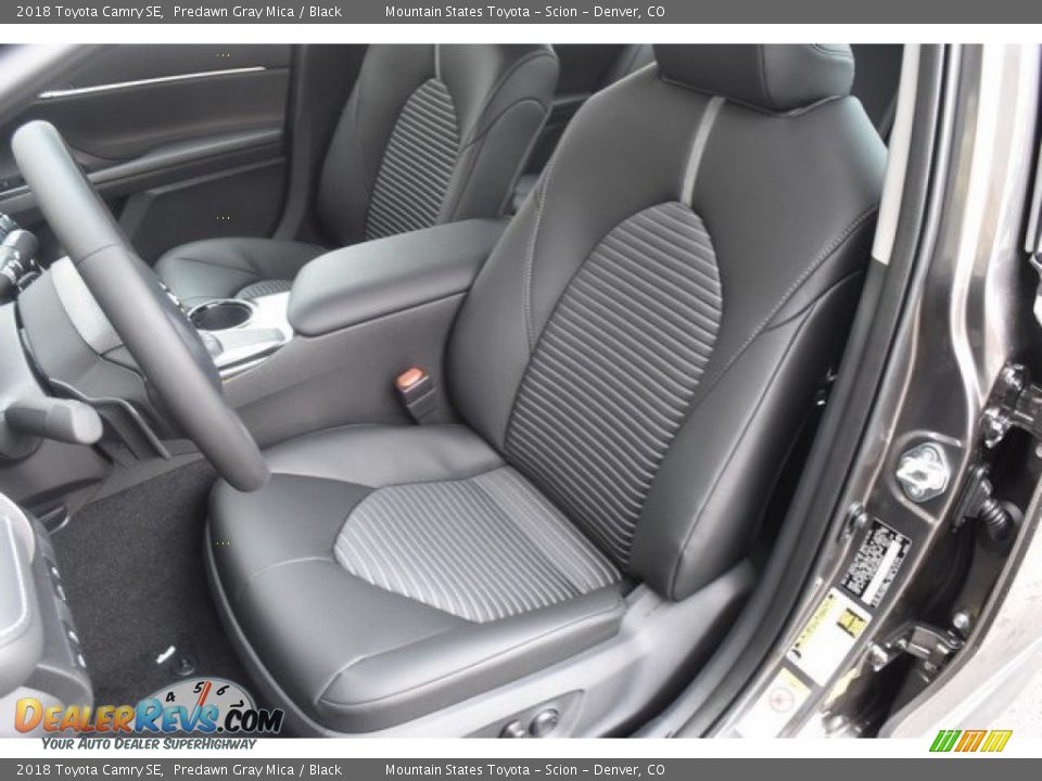 2018 Toyota Camry SE Predawn Gray Mica / Black Photo #7