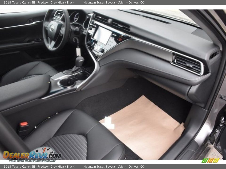 2018 Toyota Camry SE Predawn Gray Mica / Black Photo #11