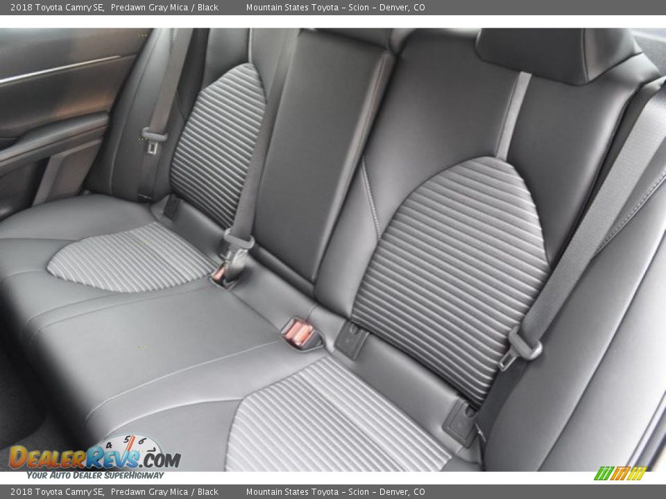 2018 Toyota Camry SE Predawn Gray Mica / Black Photo #16