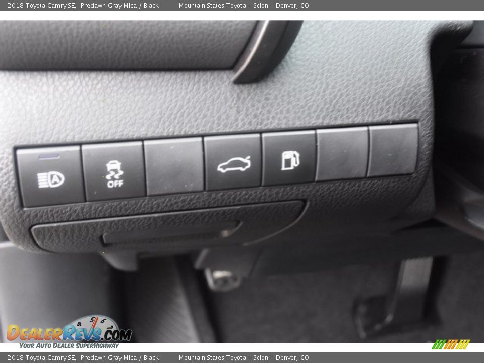 2018 Toyota Camry SE Predawn Gray Mica / Black Photo #25