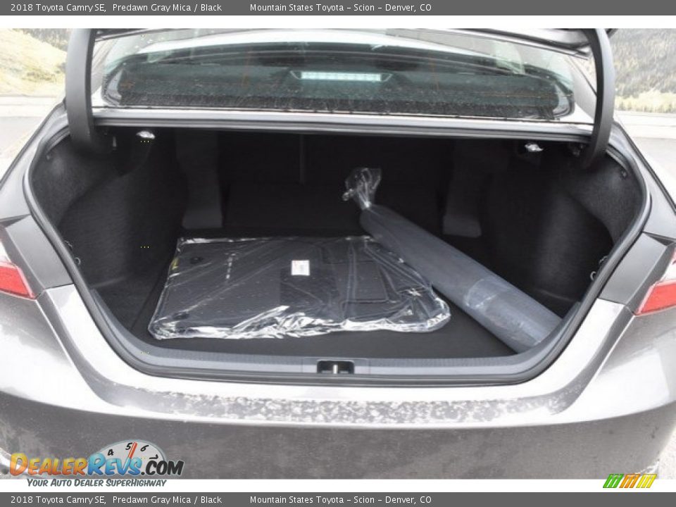 2018 Toyota Camry SE Predawn Gray Mica / Black Photo #30