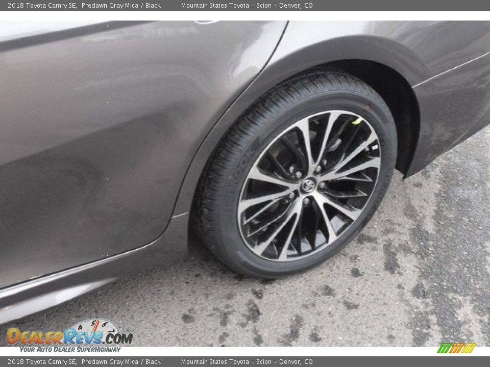 2018 Toyota Camry SE Predawn Gray Mica / Black Photo #33