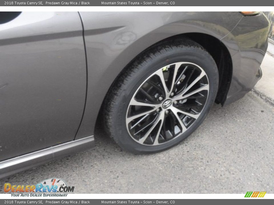 2018 Toyota Camry SE Predawn Gray Mica / Black Photo #35
