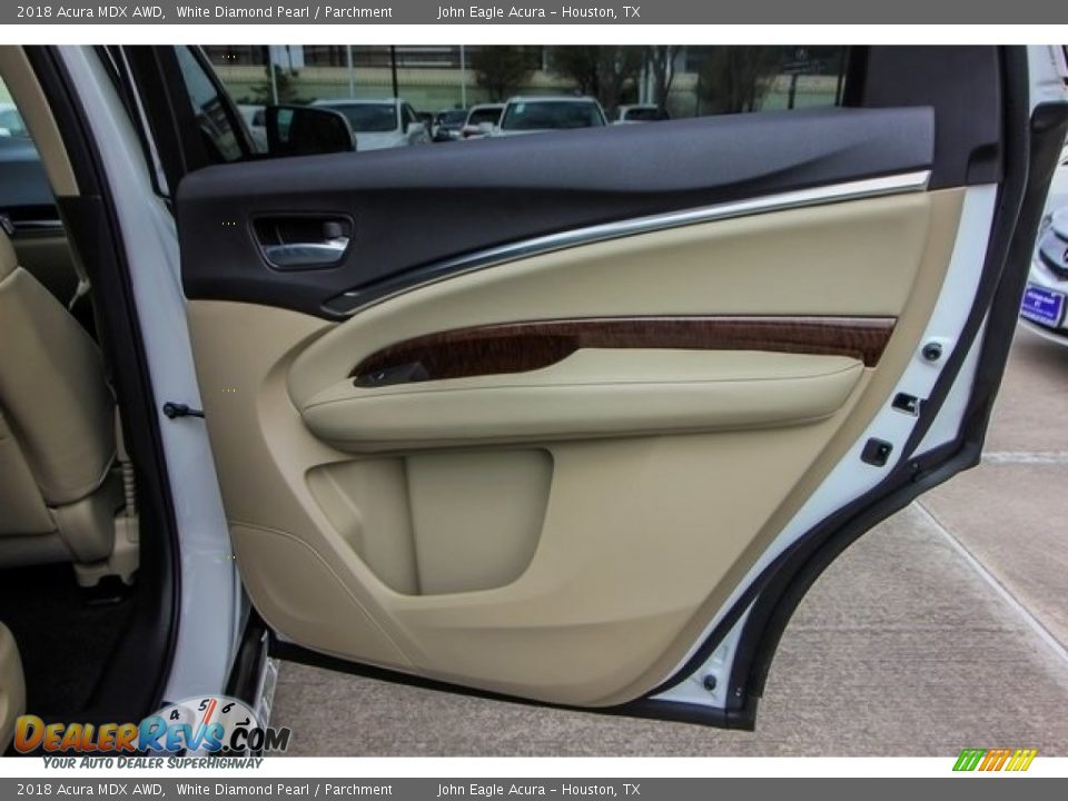 Door Panel of 2018 Acura MDX AWD Photo #21