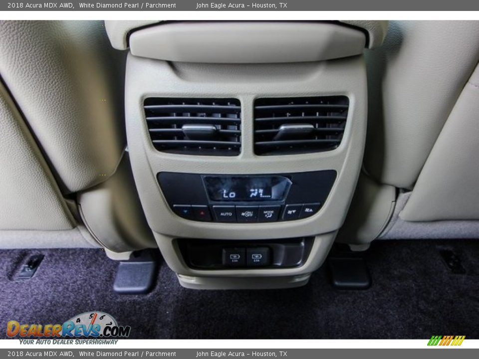 Controls of 2018 Acura MDX AWD Photo #26