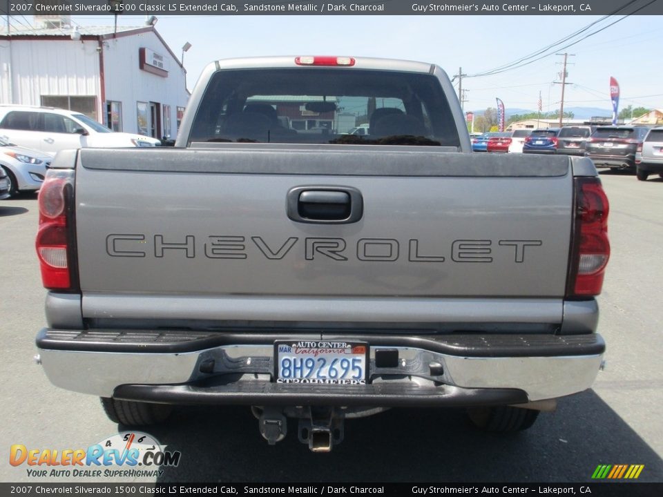 2007 Chevrolet Silverado 1500 Classic LS Extended Cab Sandstone Metallic / Dark Charcoal Photo #6