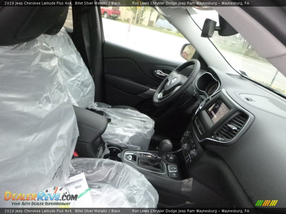 2019 Jeep Cherokee Latitude Plus 4x4 Billet Silver Metallic / Black Photo #10