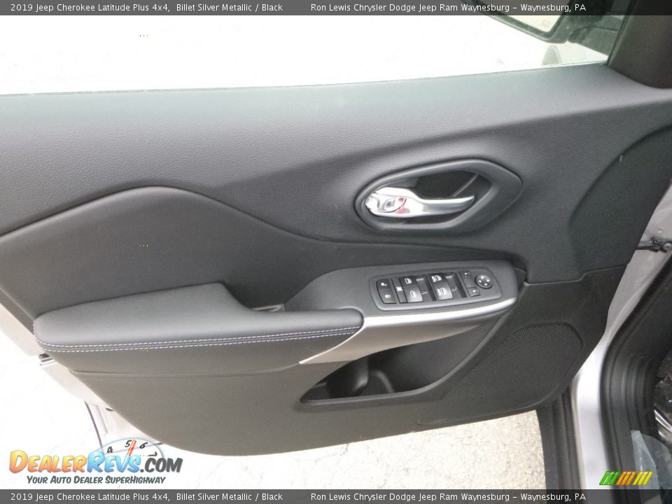 2019 Jeep Cherokee Latitude Plus 4x4 Billet Silver Metallic / Black Photo #14