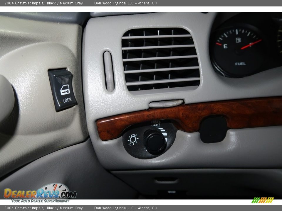 2004 Chevrolet Impala Black / Medium Gray Photo #33