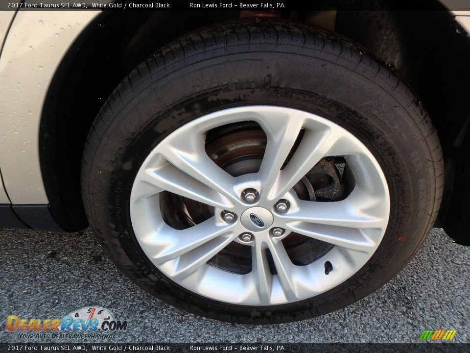 2017 Ford Taurus SEL AWD White Gold / Charcoal Black Photo #5