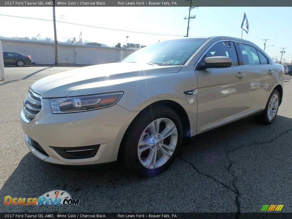 2017 Ford Taurus SEL AWD White Gold / Charcoal Black Photo #7