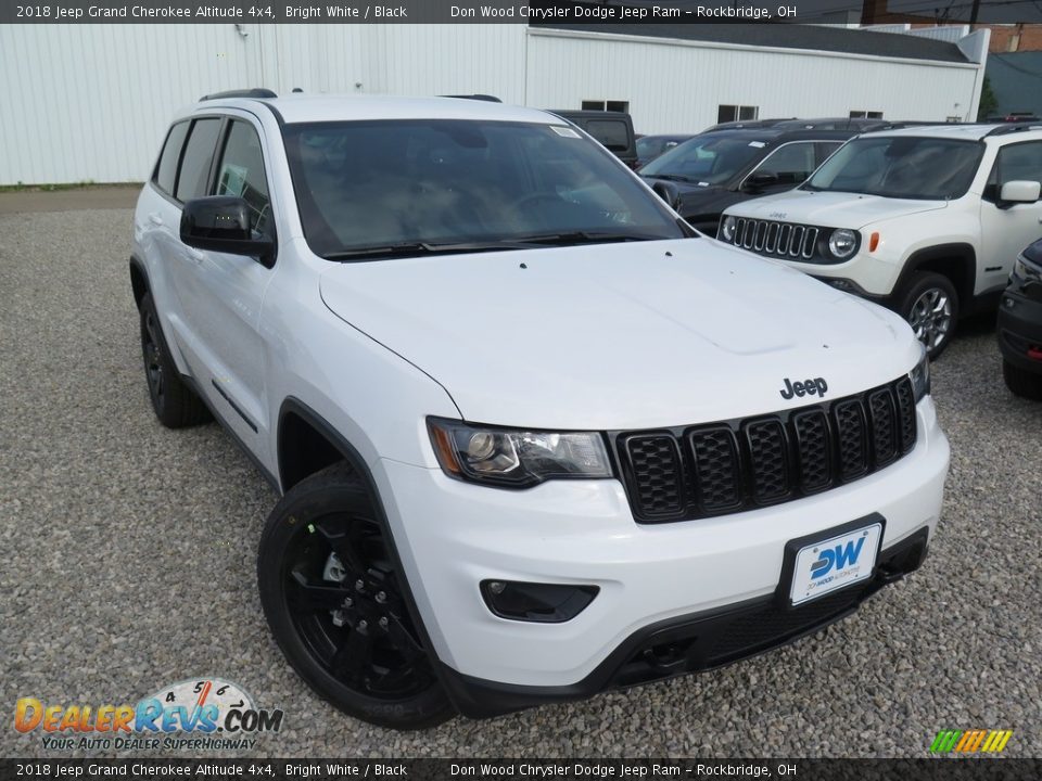 2018 Jeep Grand Cherokee Altitude 4x4 Bright White / Black Photo #2