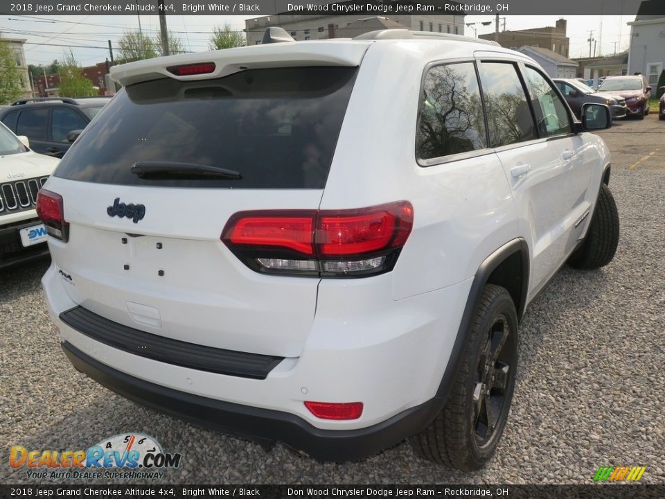 2018 Jeep Grand Cherokee Altitude 4x4 Bright White / Black Photo #11