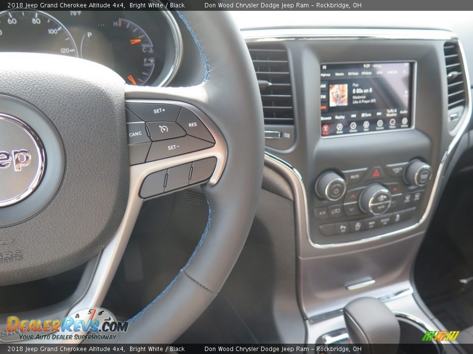 2018 Jeep Grand Cherokee Altitude 4x4 Bright White / Black Photo #17
