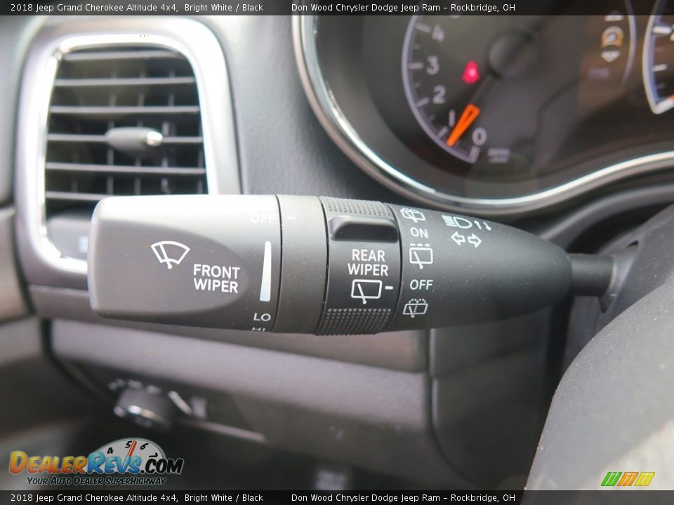 2018 Jeep Grand Cherokee Altitude 4x4 Bright White / Black Photo #33