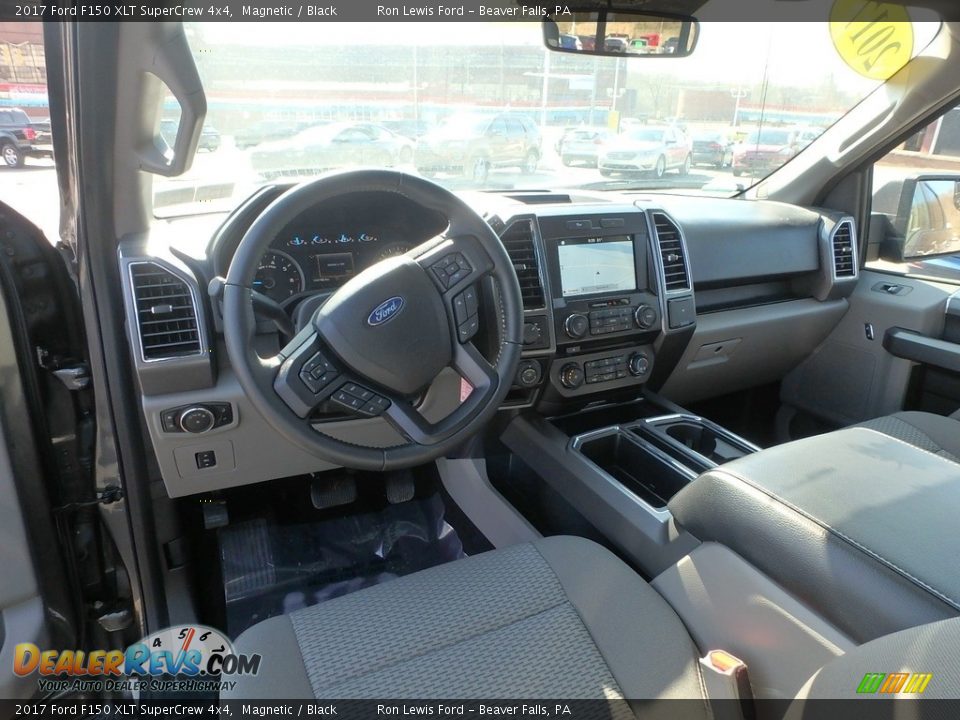 2017 Ford F150 XLT SuperCrew 4x4 Magnetic / Black Photo #12