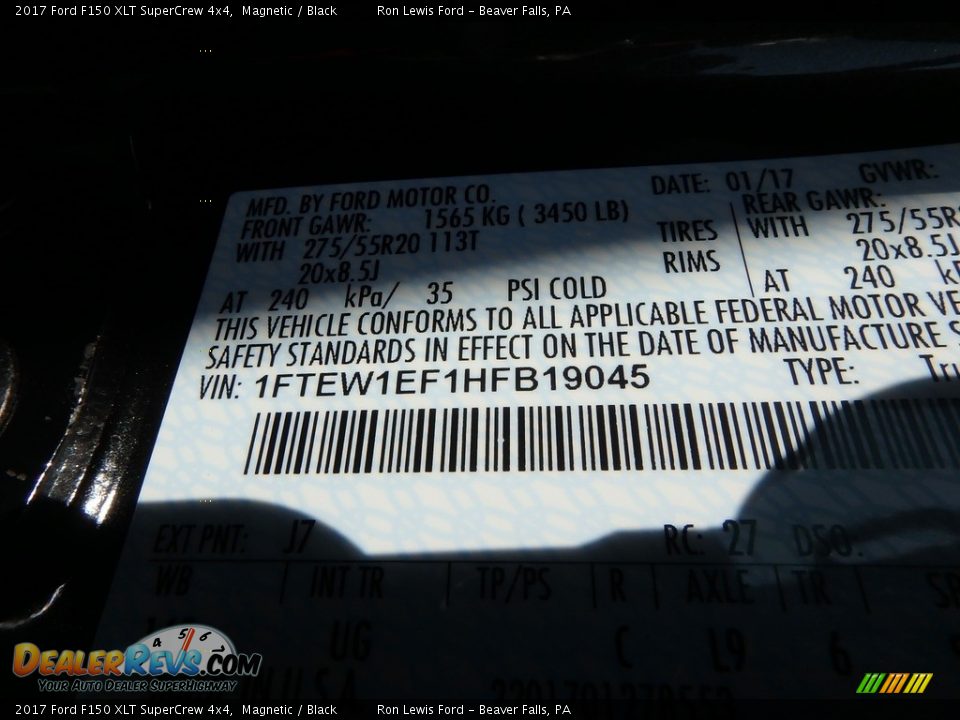 2017 Ford F150 XLT SuperCrew 4x4 Magnetic / Black Photo #14