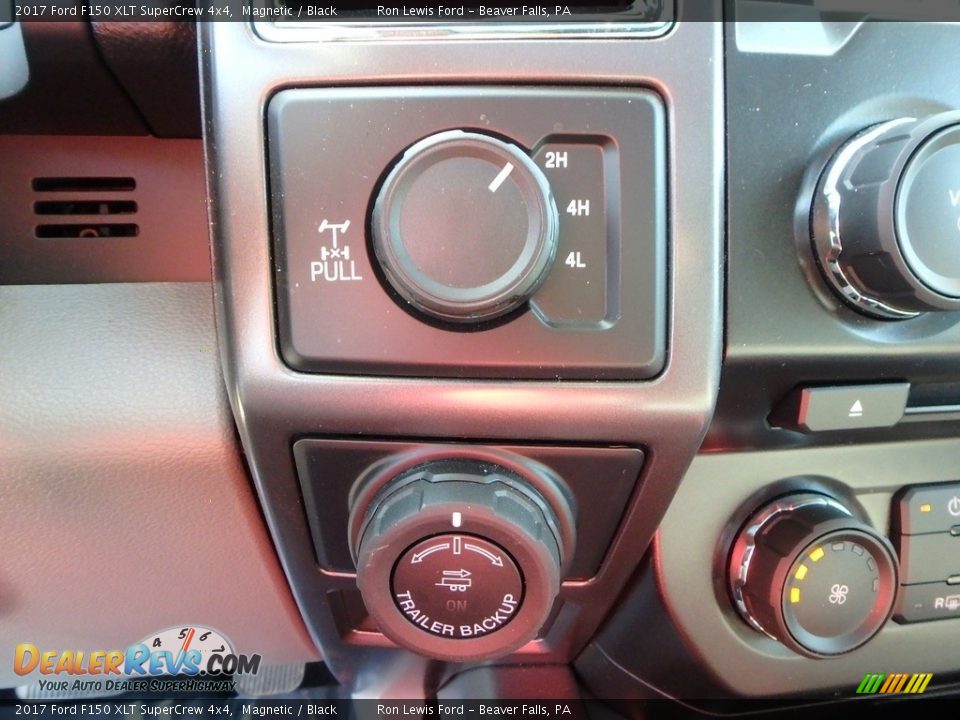 2017 Ford F150 XLT SuperCrew 4x4 Magnetic / Black Photo #18