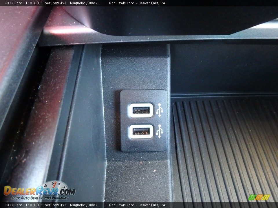2017 Ford F150 XLT SuperCrew 4x4 Magnetic / Black Photo #19