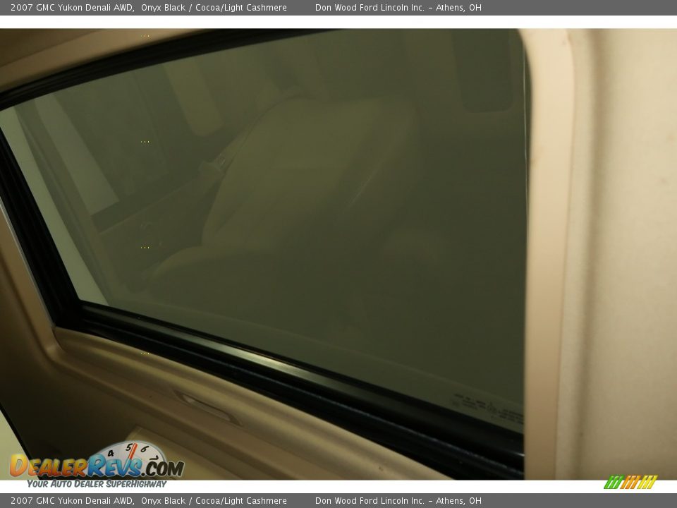 2007 GMC Yukon Denali AWD Onyx Black / Cocoa/Light Cashmere Photo #2