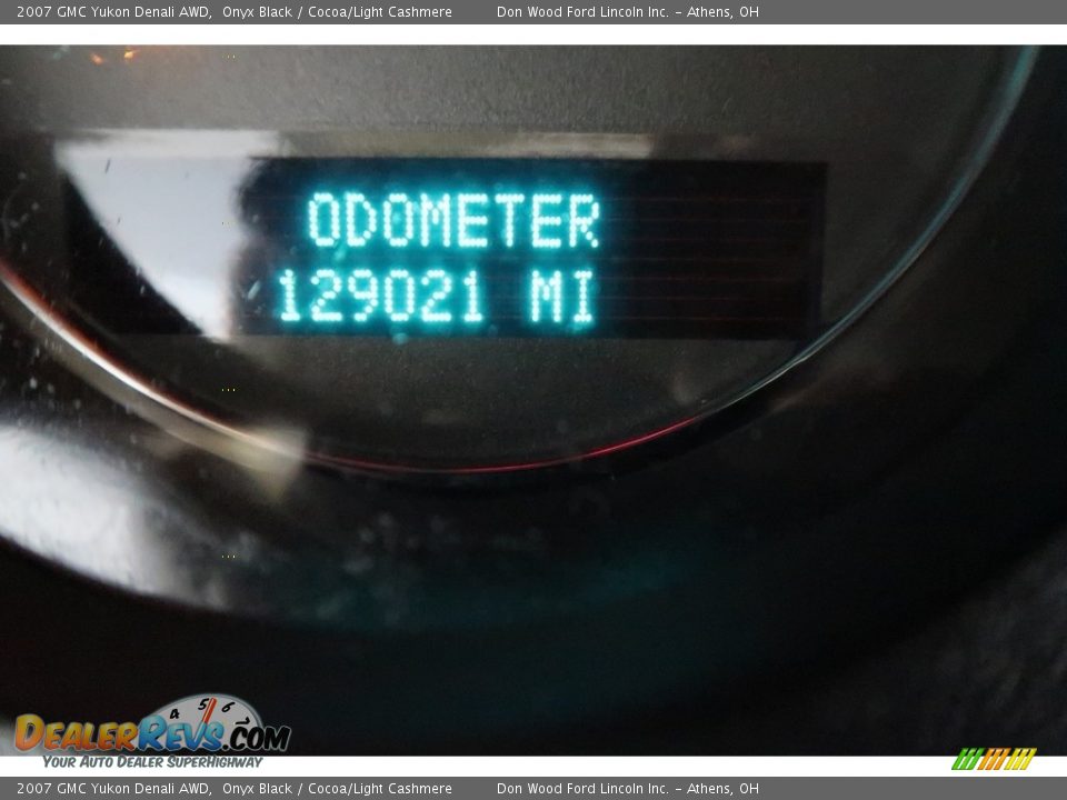2007 GMC Yukon Denali AWD Onyx Black / Cocoa/Light Cashmere Photo #19