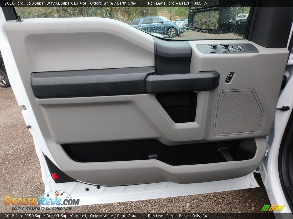 Door Panel of 2018 Ford F350 Super Duty XL SuperCab 4x4 Photo #14