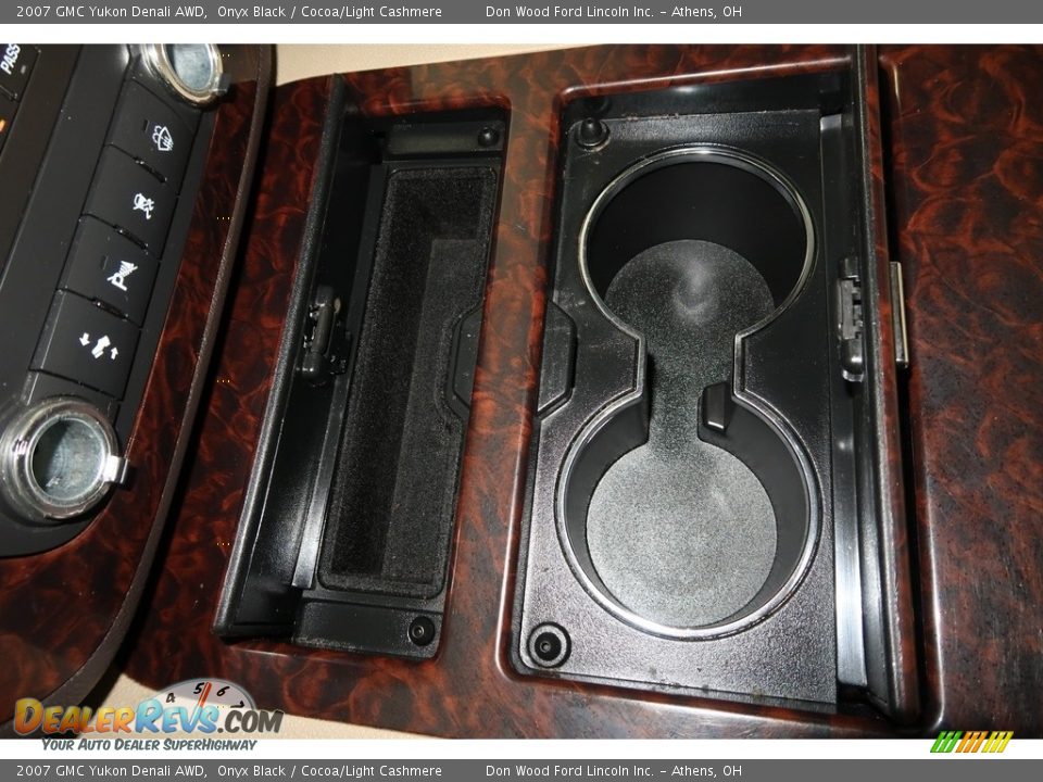 2007 GMC Yukon Denali AWD Onyx Black / Cocoa/Light Cashmere Photo #21