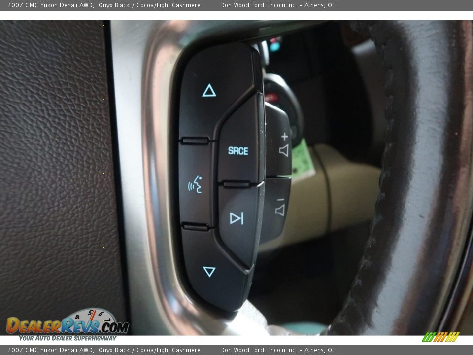 2007 GMC Yukon Denali AWD Onyx Black / Cocoa/Light Cashmere Photo #33