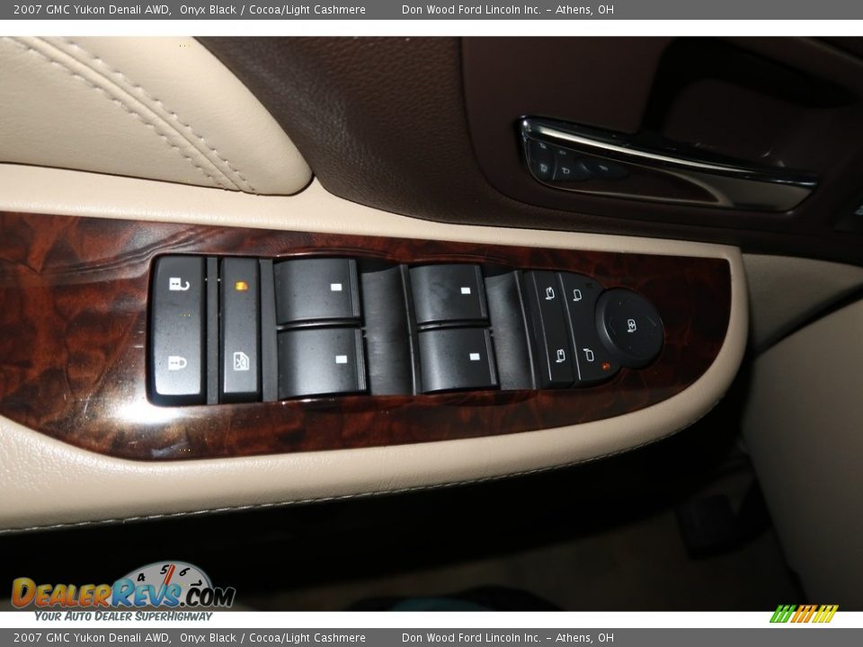 2007 GMC Yukon Denali AWD Onyx Black / Cocoa/Light Cashmere Photo #36
