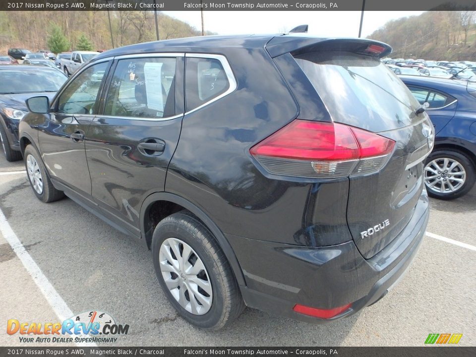 2017 Nissan Rogue S AWD Magnetic Black / Charcoal Photo #2