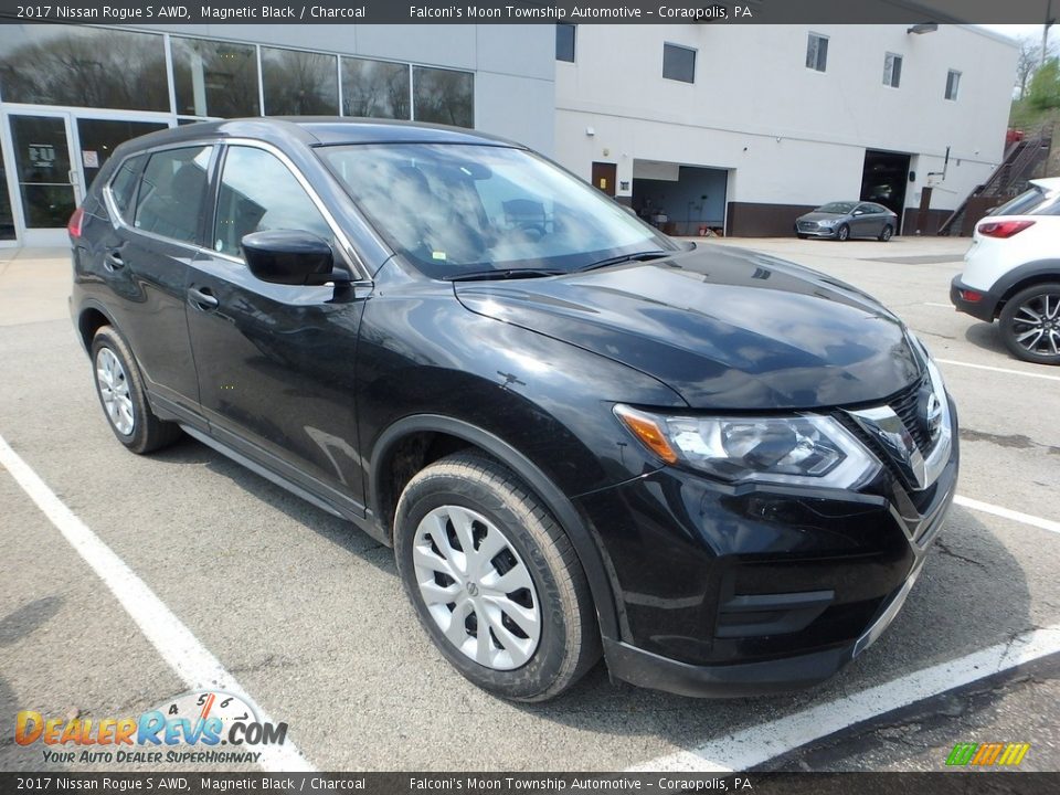 2017 Nissan Rogue S AWD Magnetic Black / Charcoal Photo #5