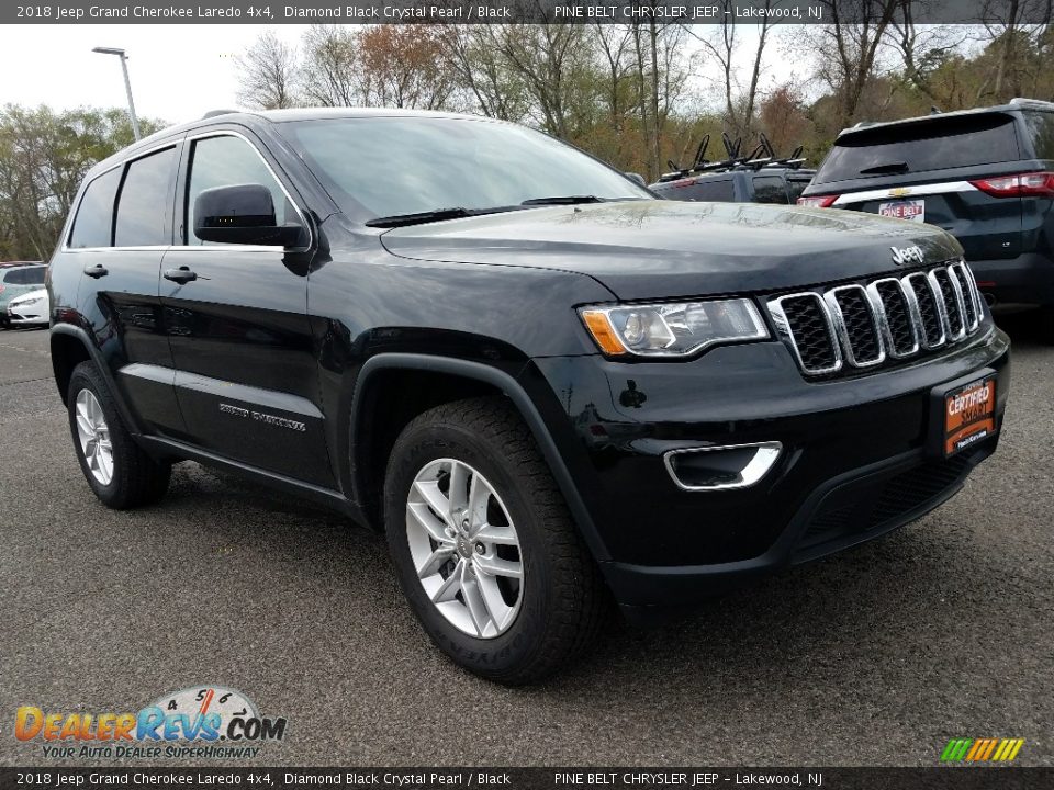 2018 Jeep Grand Cherokee Laredo 4x4 Diamond Black Crystal Pearl / Black Photo #1