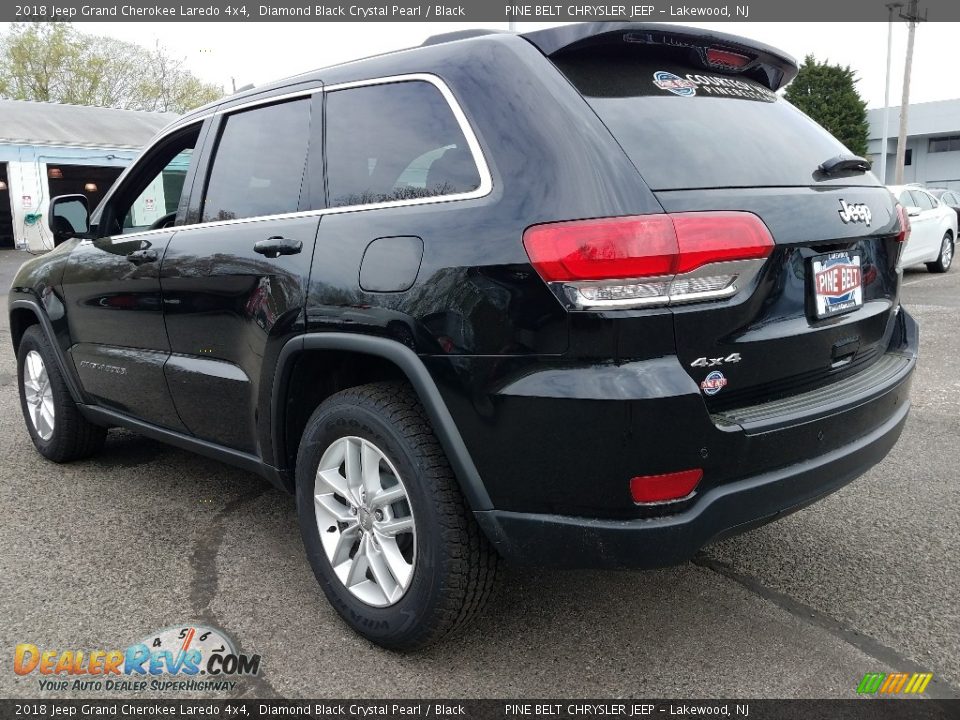 2018 Jeep Grand Cherokee Laredo 4x4 Diamond Black Crystal Pearl / Black Photo #2
