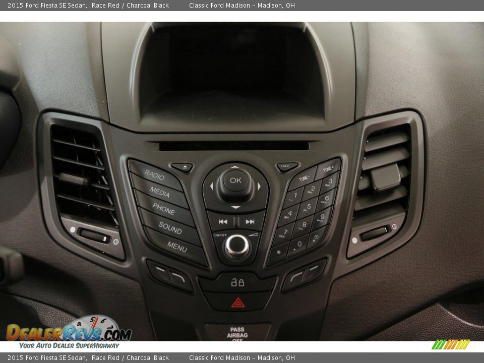 2015 Ford Fiesta SE Sedan Race Red / Charcoal Black Photo #10