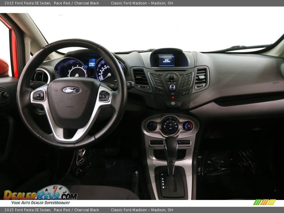 Dashboard of 2015 Ford Fiesta SE Sedan Photo #23