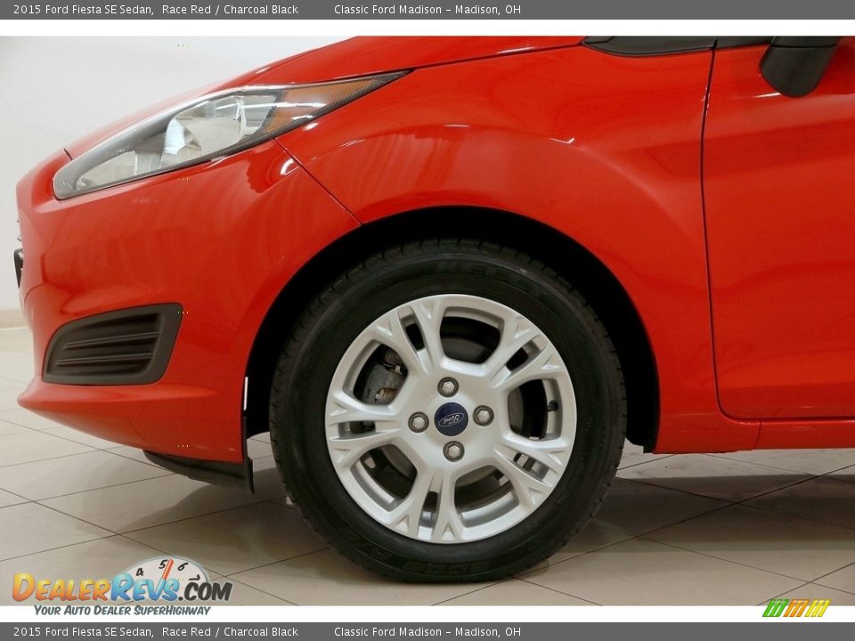 2015 Ford Fiesta SE Sedan Wheel Photo #26