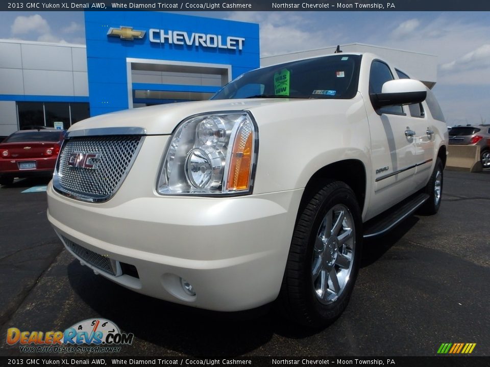 2013 GMC Yukon XL Denali AWD White Diamond Tricoat / Cocoa/Light Cashmere Photo #2
