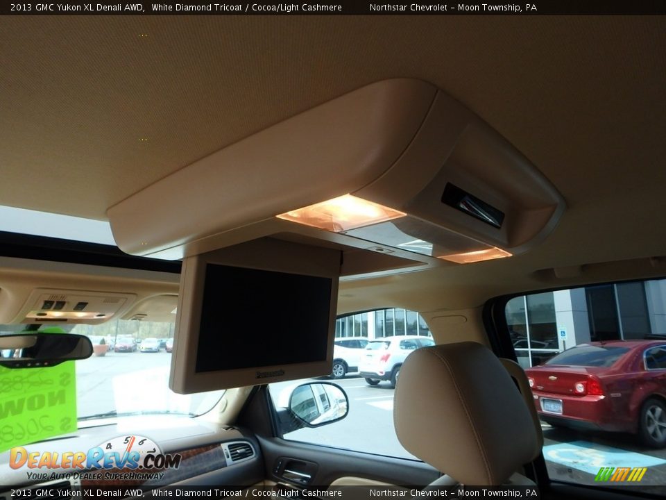 2013 GMC Yukon XL Denali AWD White Diamond Tricoat / Cocoa/Light Cashmere Photo #22