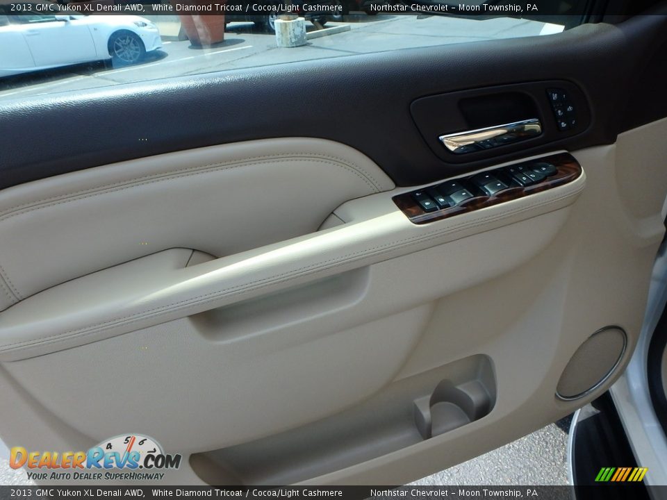 2013 GMC Yukon XL Denali AWD White Diamond Tricoat / Cocoa/Light Cashmere Photo #24