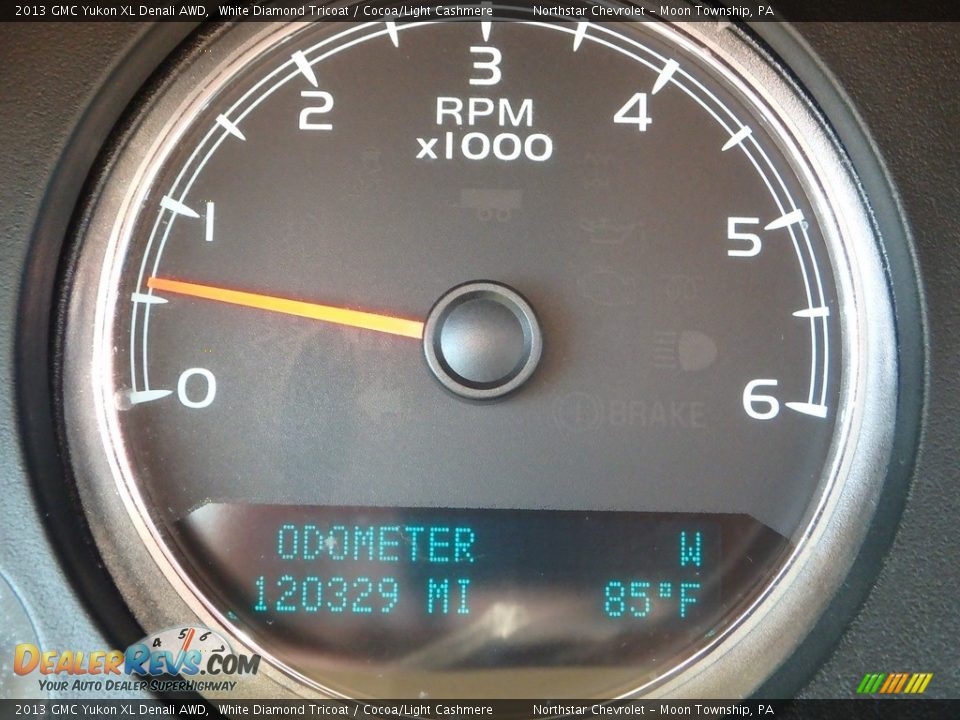2013 GMC Yukon XL Denali AWD White Diamond Tricoat / Cocoa/Light Cashmere Photo #29