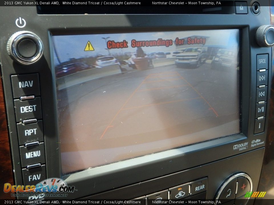 2013 GMC Yukon XL Denali AWD White Diamond Tricoat / Cocoa/Light Cashmere Photo #30