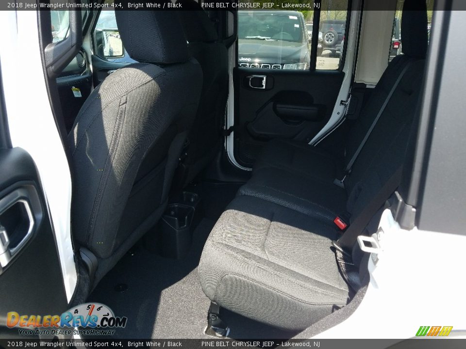 2018 Jeep Wrangler Unlimited Sport 4x4 Bright White / Black Photo #8