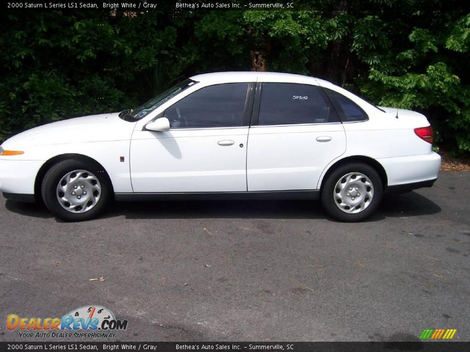 2000 Saturn L Series LS1 Sedan Bright White / Gray Photo #2