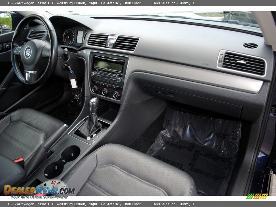 2014 Volkswagen Passat 1.8T Wolfsburg Edition Night Blue Metallic / Titan Black Photo #17