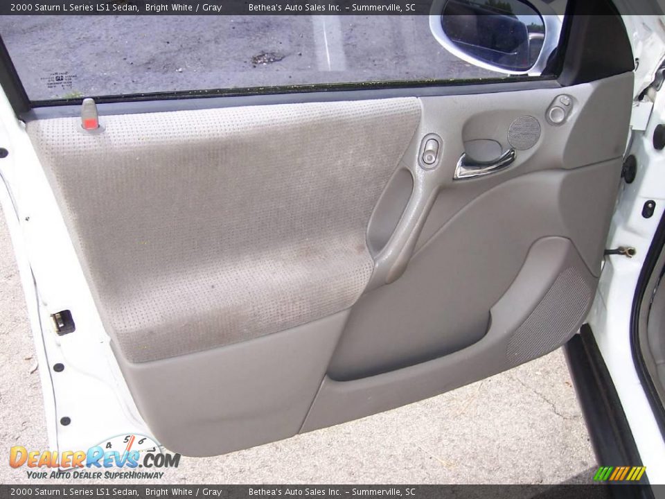 2000 Saturn L Series LS1 Sedan Bright White / Gray Photo #5
