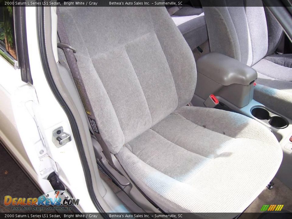 2000 Saturn L Series LS1 Sedan Bright White / Gray Photo #8
