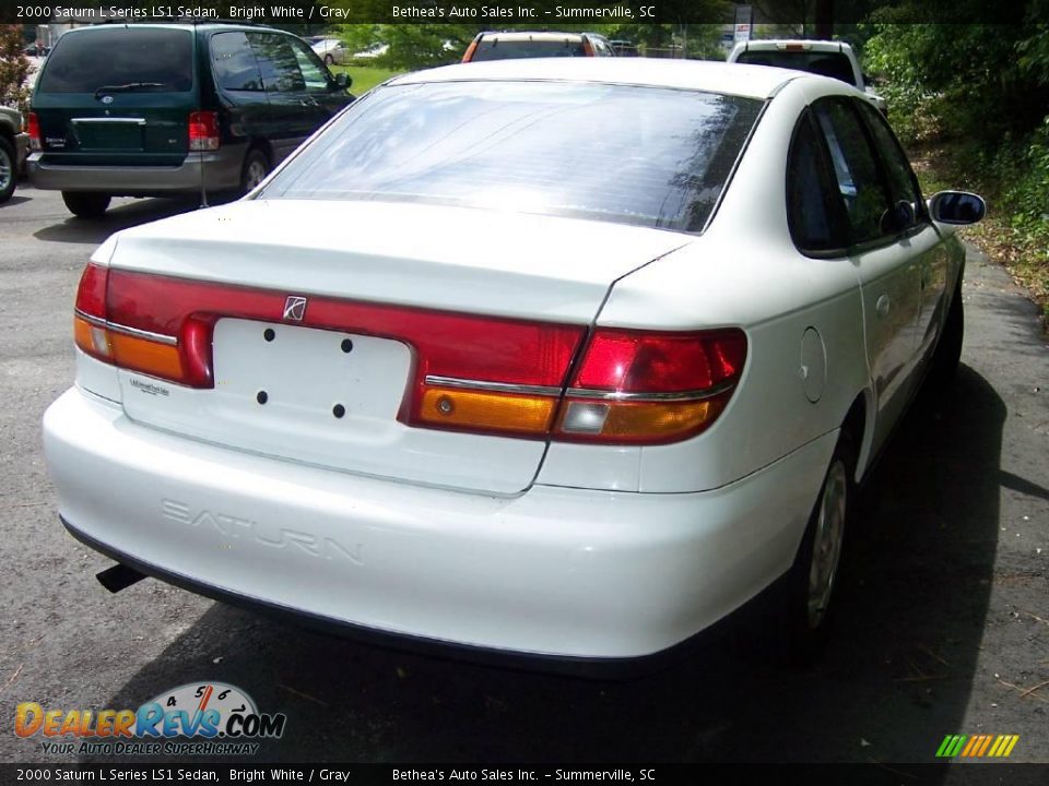2000 Saturn L Series LS1 Sedan Bright White / Gray Photo #12