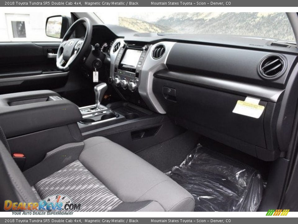 2018 Toyota Tundra SR5 Double Cab 4x4 Magnetic Gray Metallic / Black Photo #11
