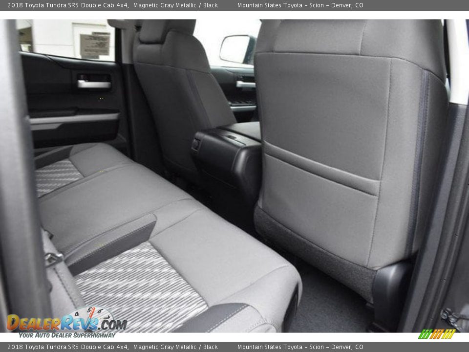 2018 Toyota Tundra SR5 Double Cab 4x4 Magnetic Gray Metallic / Black Photo #17