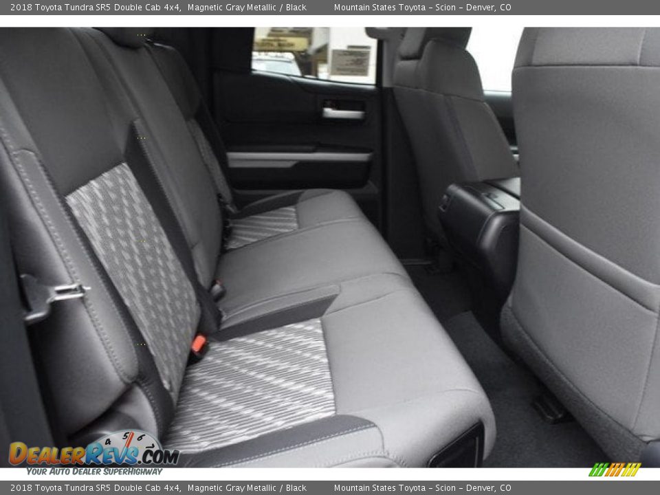 2018 Toyota Tundra SR5 Double Cab 4x4 Magnetic Gray Metallic / Black Photo #18